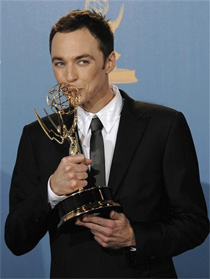 Jim Parsons získal Emmy za najlepšieho herca v hlavnej úlohe v sitcome The Big Bang Theory