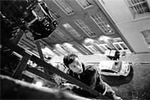 Joseph Gordon Levitt pri nakrúcaní filmu Looper